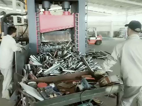 500噸龍門(mén)剪