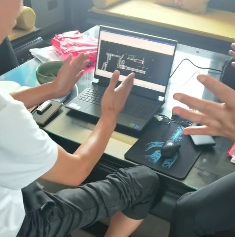 客戶(hù)現(xiàn)場(chǎng)討論方案