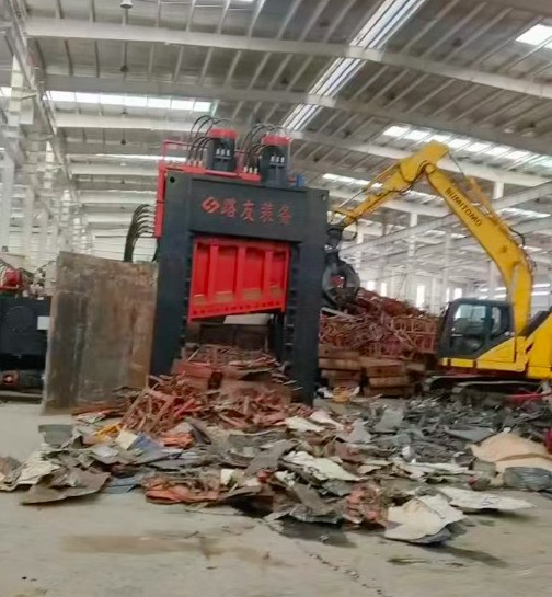 甘肅地區(qū)破碎機搭建中～